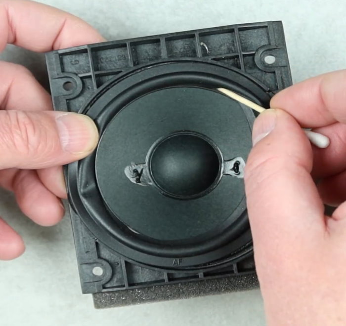 Bang & Olufsen 8480239 speaker - 4x RUBBER surround for repair